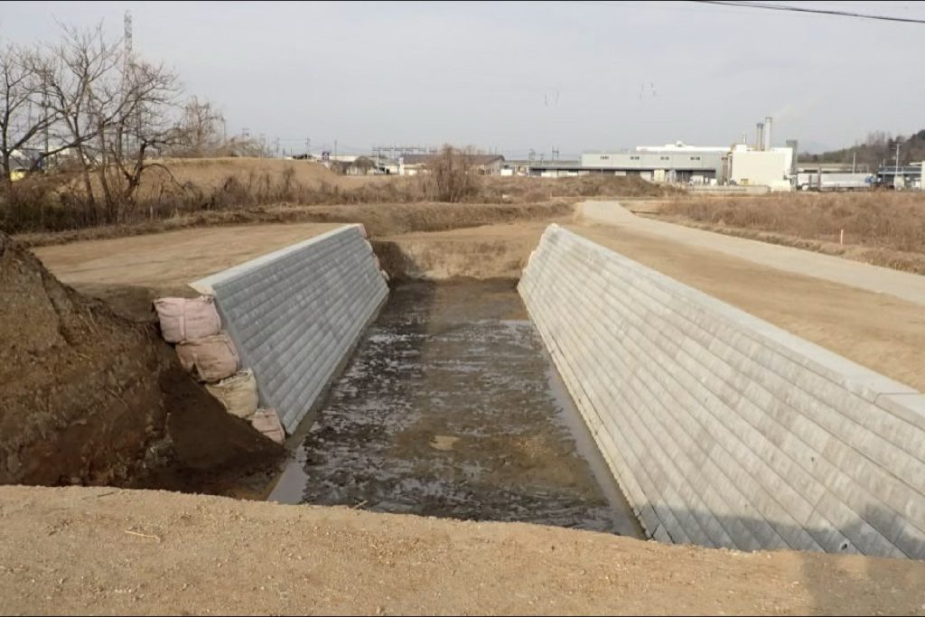 河川改修工事（その3 照内川）